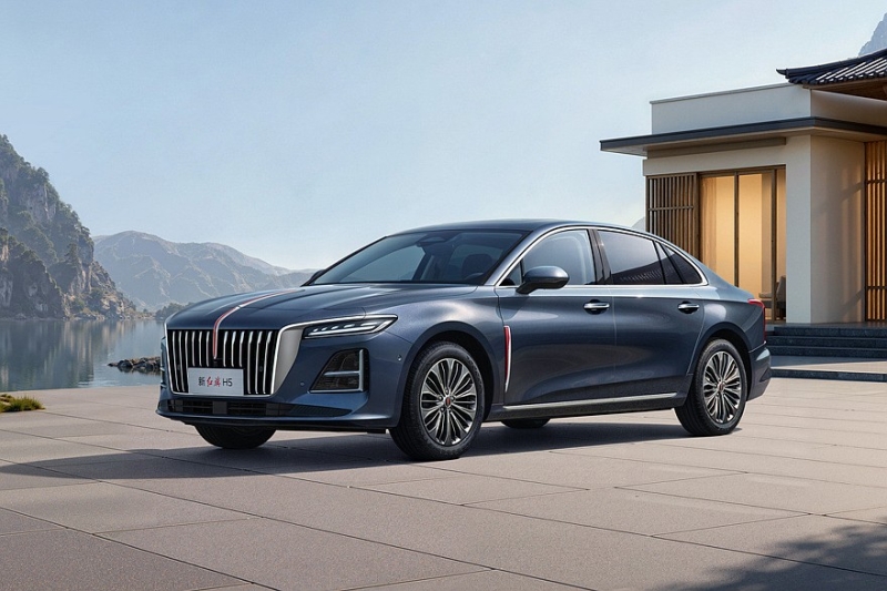Будущие премьеры Hongqi в России: кроссовер HS6, обновленные H5, HS3 и HS5