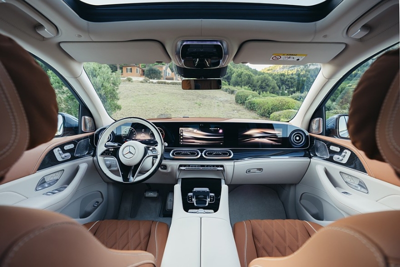 Рассекречен обновлённый флагманский кроссовер Mercedes-Maybach GLS