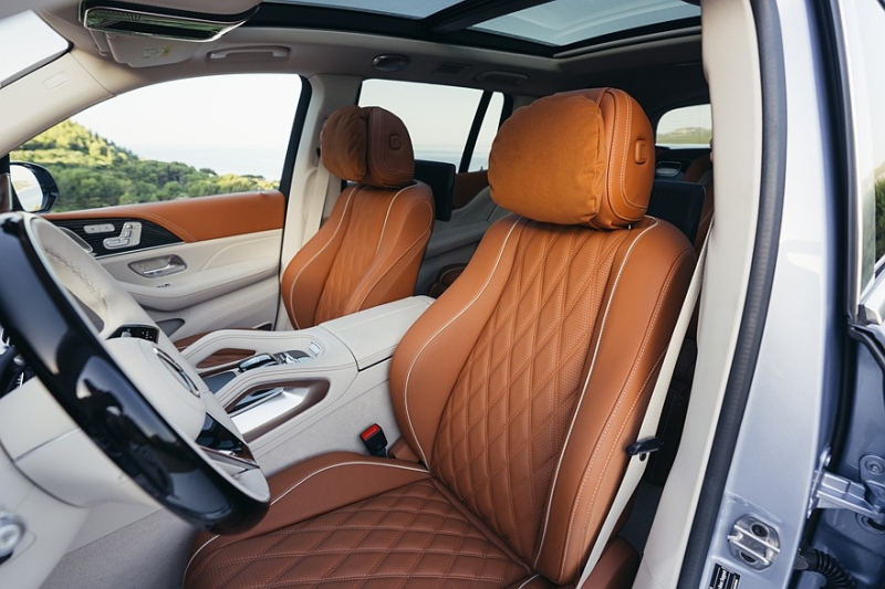 Рассекречен обновлённый флагманский кроссовер Mercedes-Maybach GLS