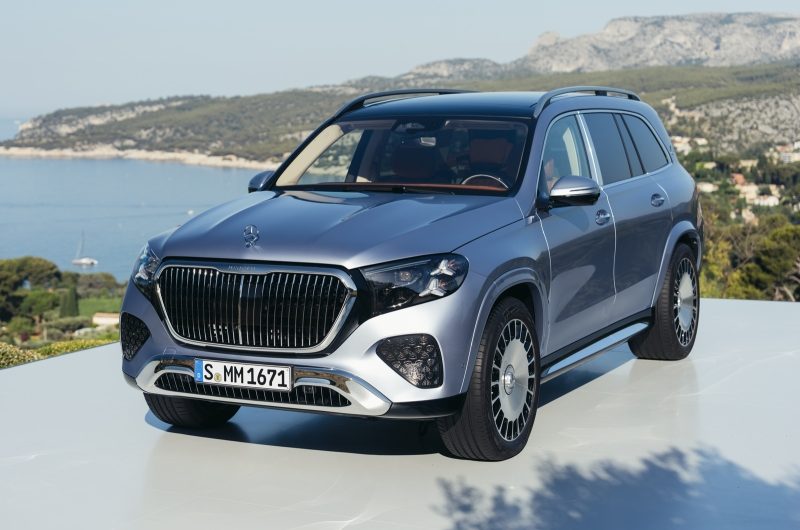 Рассекречен обновлённый флагманский кроссовер Mercedes-Maybach GLS